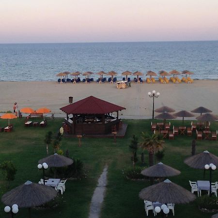 Hotel Akrogiali Korinós Buitenkant foto