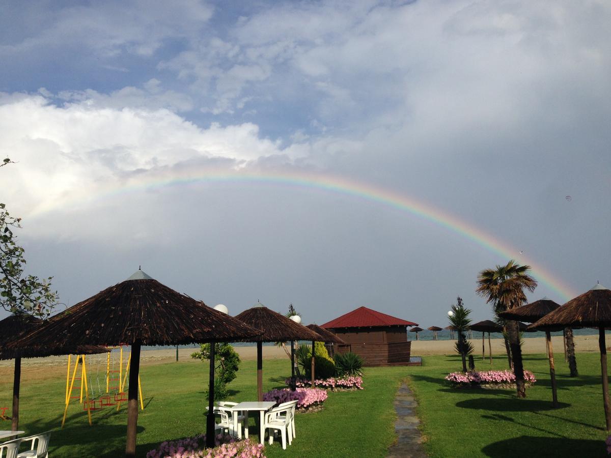 Hotel Akrogiali Korinós Buitenkant foto
