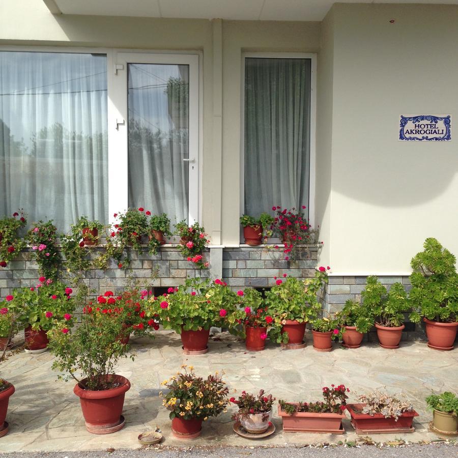 Hotel Akrogiali Korinós Buitenkant foto