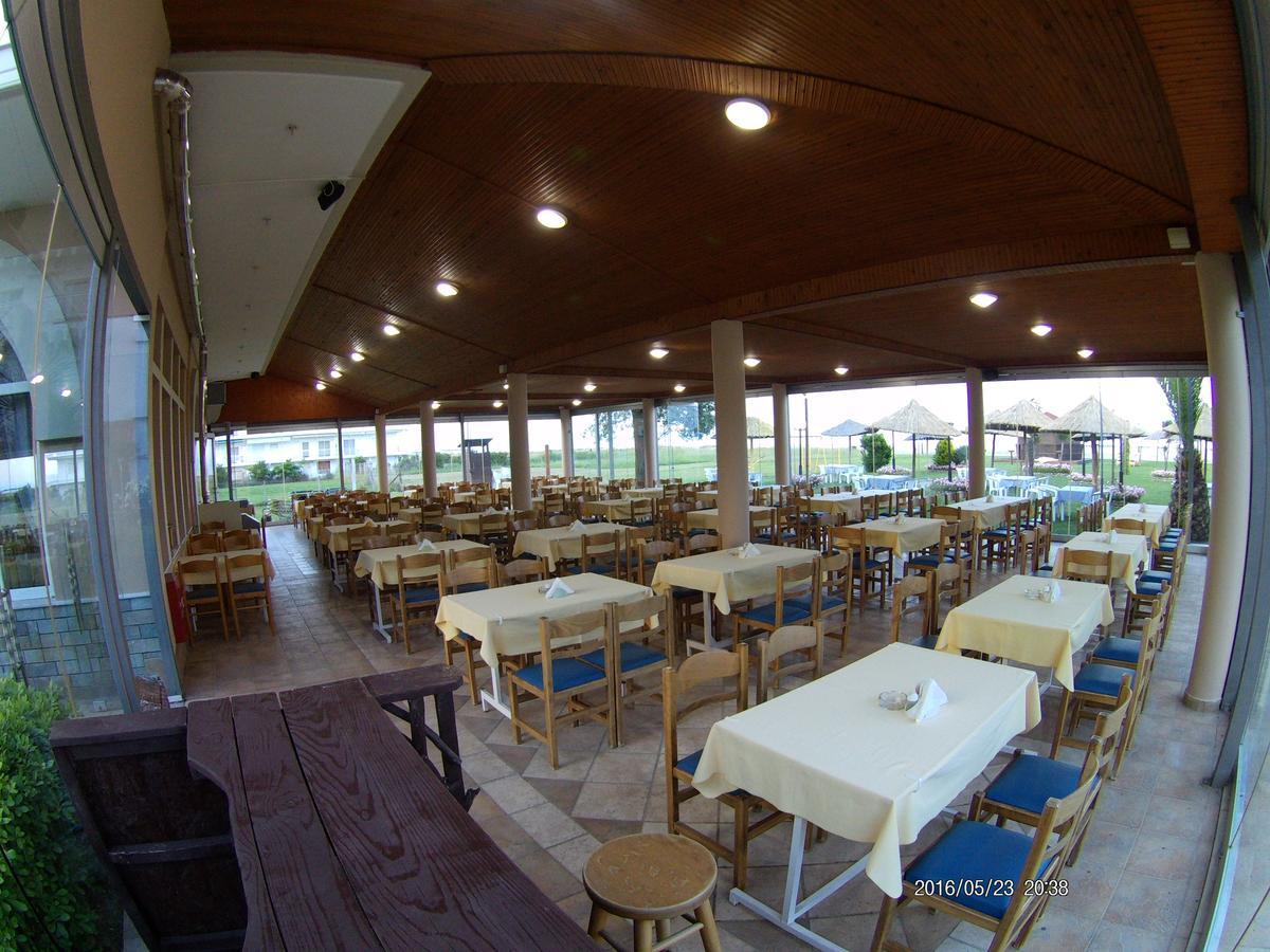 Hotel Akrogiali Korinós Buitenkant foto