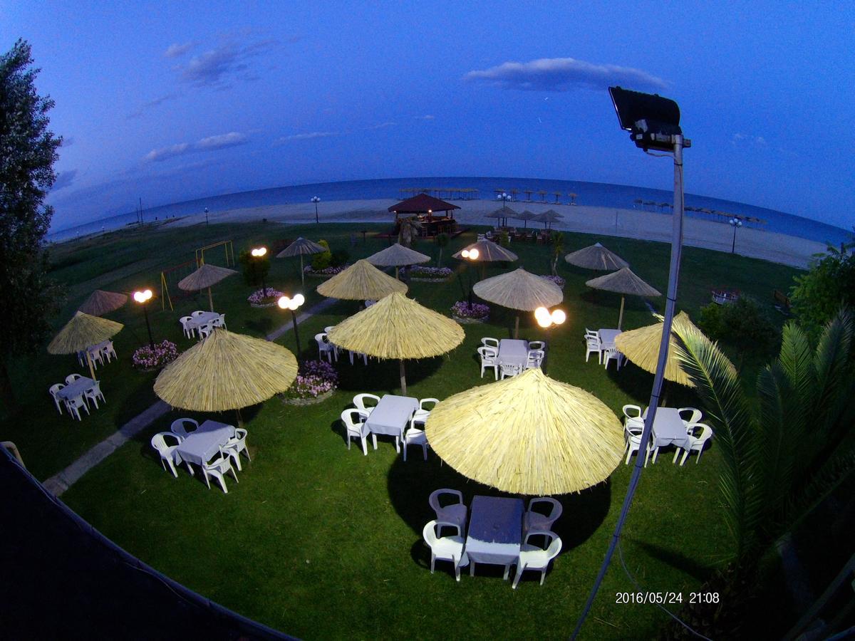 Hotel Akrogiali Korinós Buitenkant foto